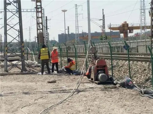 绥棱马路注浆加固